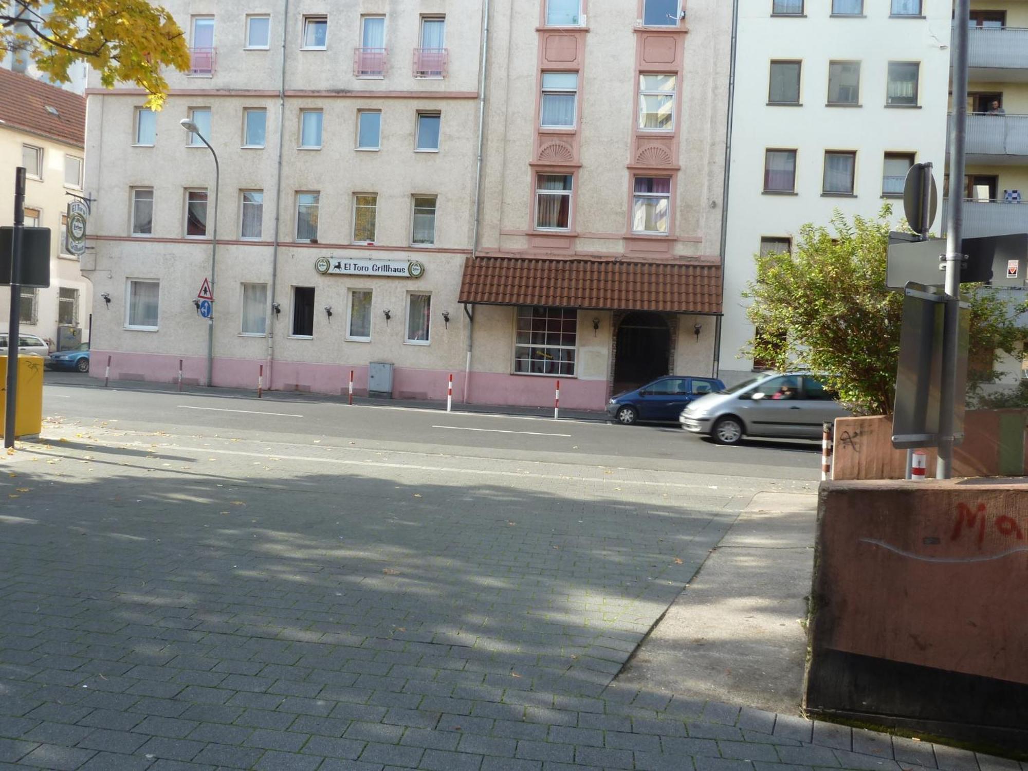 Hotel Relax à Offenbach-sur-le-Main Extérieur photo